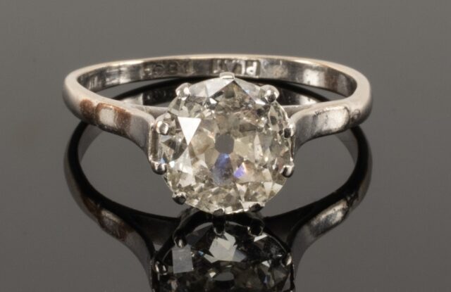 18CT White Gold Platinum Diamond Solitaire Ring