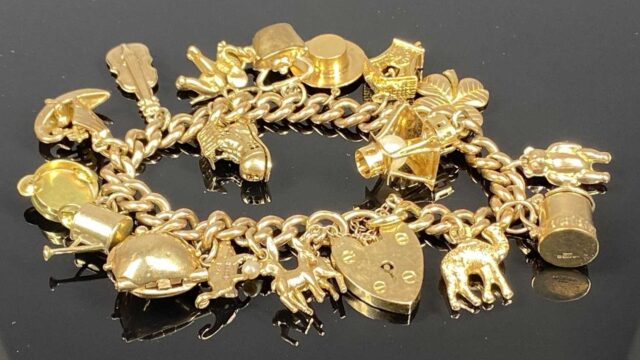 Charm bracelet