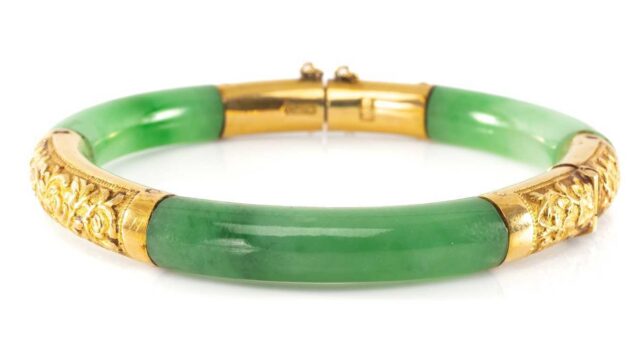 Chinese Jadeite Bangle