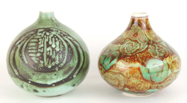 Delphis vases