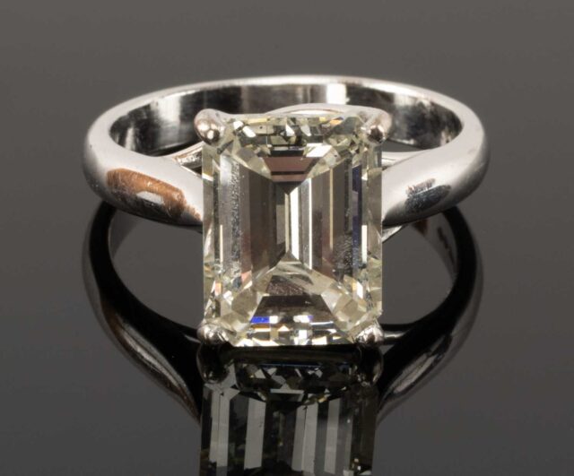 Emerald cut ring