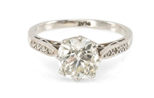 Solitaire ring