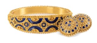 18CT Gold Etruscan Revival Hinged Bangle & Ear Clips