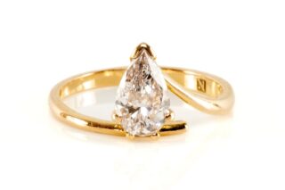 18CT Gold & Diamond Ring