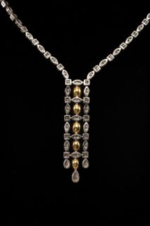 18CT White Gold & Diamond Necklace