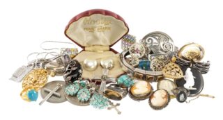 Assorted Jewellery