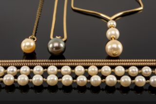 Assorted Pearl Jewellery