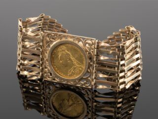 9CT Gold Sovereign Bracelet