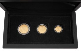 Elizabeth II Gold Proof Sovereign Prestige Set